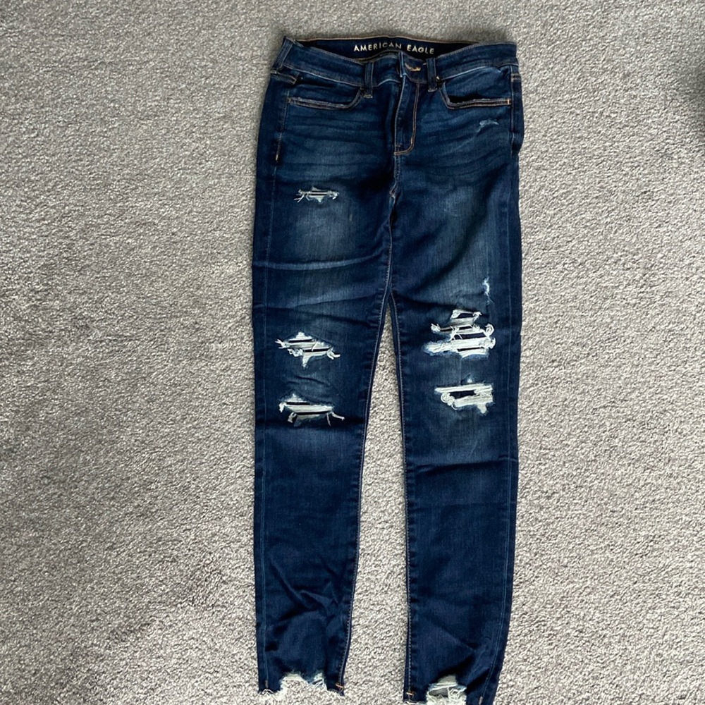 American Eagle size 6 skinny jeans dark wash